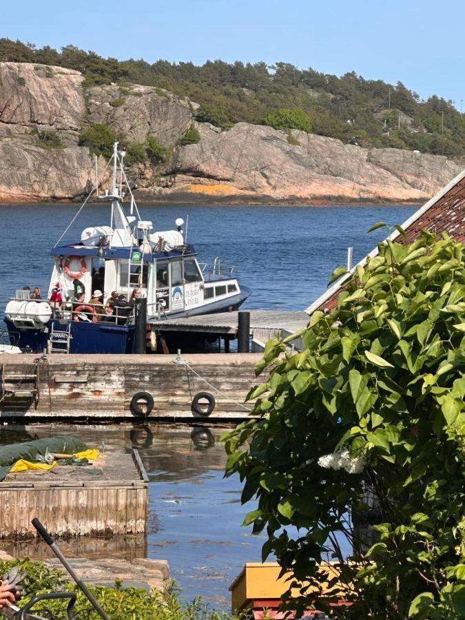 Lunvig - A Cosy Cottage In Idyllic Small Island Near Kristiansand, Sogne Extérieur photo
